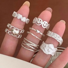 Minimalist niche heart ring for women, irregular texture, cool vibe design ring