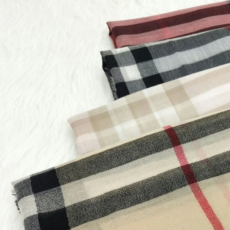 Classic Soft Thin Scarf for Spring, Autumn, and Winter; Simple and High-End Plaid Scarf; Korean Style Scarf for Men and Women