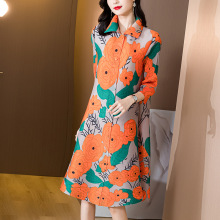 中年妈妈时尚减龄洋气连衣裙春装高显瘦印花大码女装风衣衬衫裙