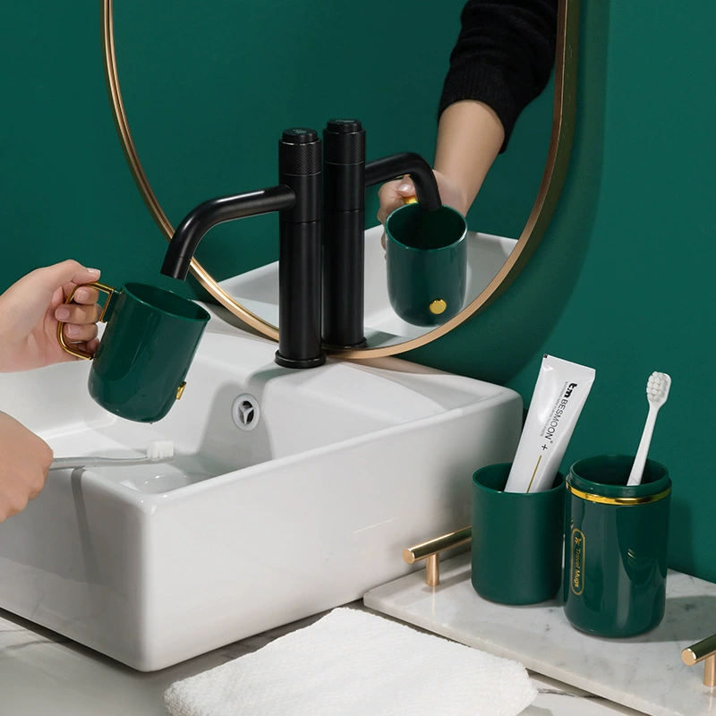 Travel Mouthwash Cup Set, PP with Gold Trim, 2‑ or 3‑Cup Portable Toothbrush Storage (22.5×8×7.5 cm)
