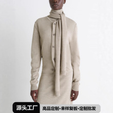 【工厂直销】2025秋冬新品女士淡褐灰系带领巾旋褶针织开衫毛衣女