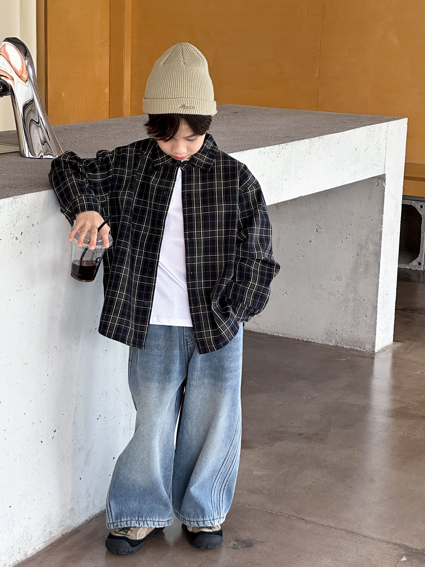 McCarthy ropa infantil para niños con camisa a cuadros de terciopelo 2025 otoño y invierno niños de moda coreana para niños camisa gruesa