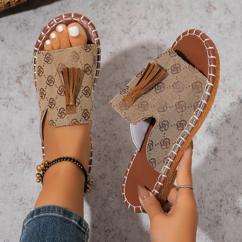 Cross-border foreign trade plus size flat slippers women 2024 summer new European and American tassel beach women's shoes 43 yards wish Cross-border foreign trade plus size flat slippers women 2024 summer new European and American tassel beach women's shoes 43 yards wish