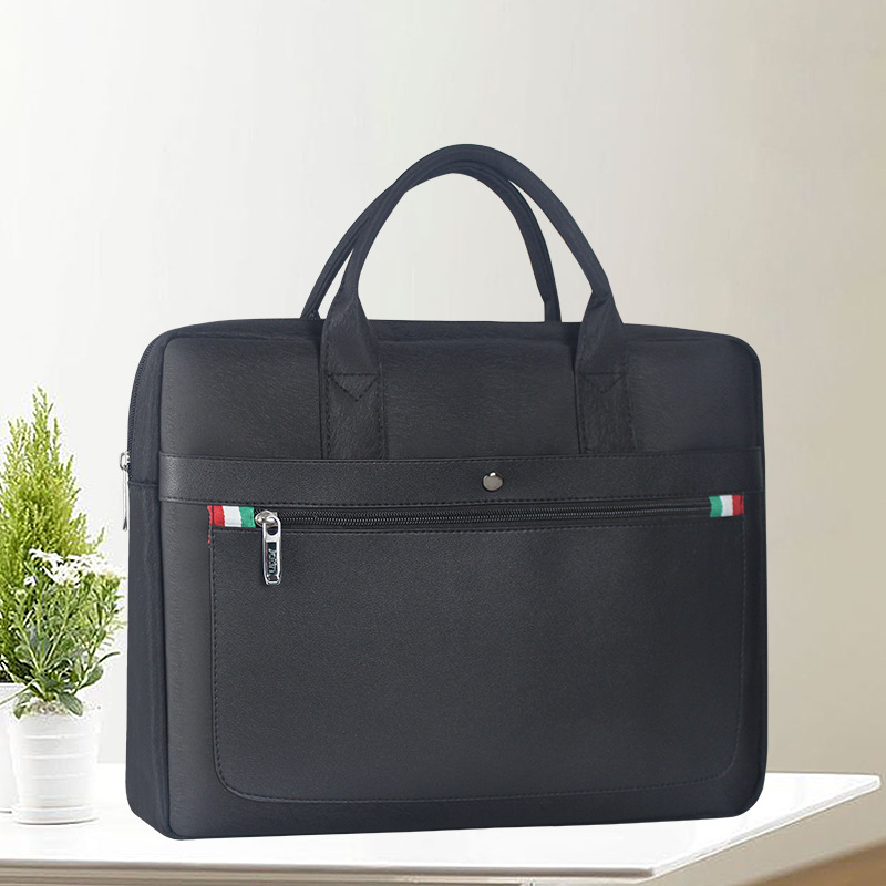 Capacious organizer bag for folders with zipper