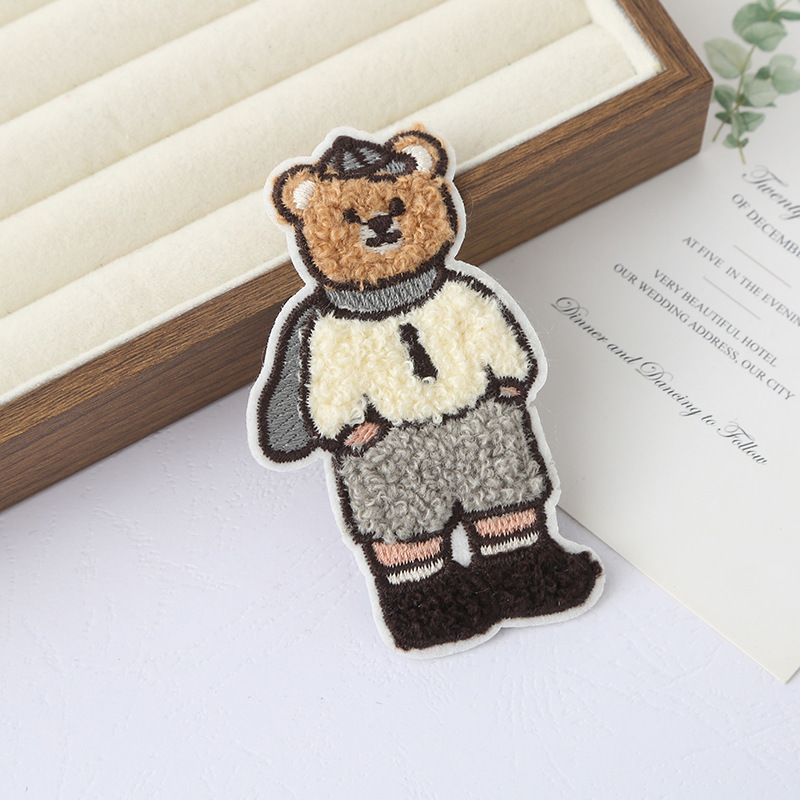 かわいいクマの刺繍布ステッカー、ベビー服と子供服のアクセサリー、粘着パッチステッカー、バッグ装飾刺繍ラベル、DIY布ステッカー|undefined