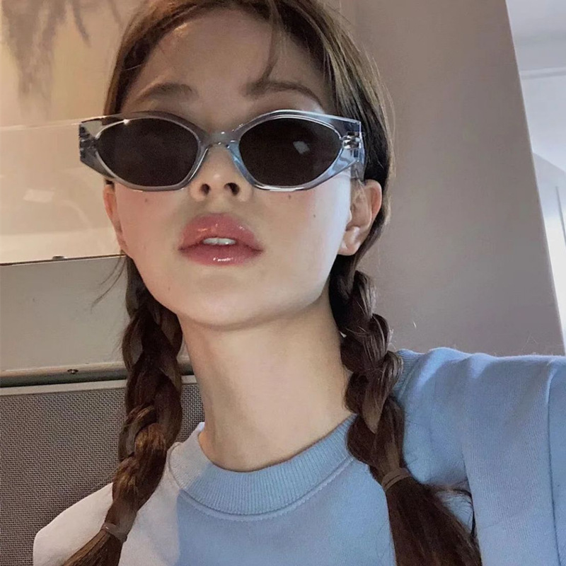 网红同款墨镜女复古小框Jennie猫眼街拍凹造型蹦迪防紫外线太阳镜