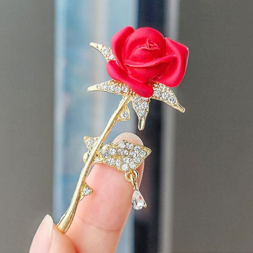 New stylish 3D floral pearl and diamond brooch with personalized creative oil-painted floral design, fashionable versatile accessory