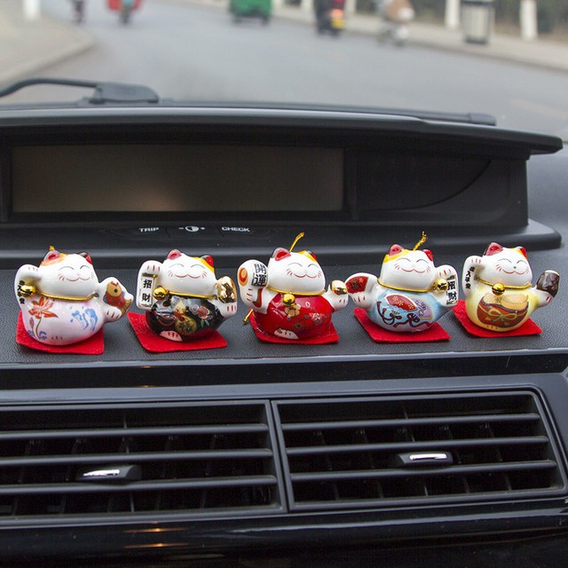 Gato afortunado decoración del coche tamaño pequeño mini lindo gato decoración del coche decoración traje decoración de la seguridad del coche