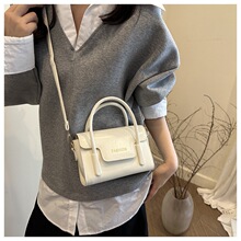 С���|�к��s����С����Ůʿ��2025�¿�͹����м�ɫ�μ�б���