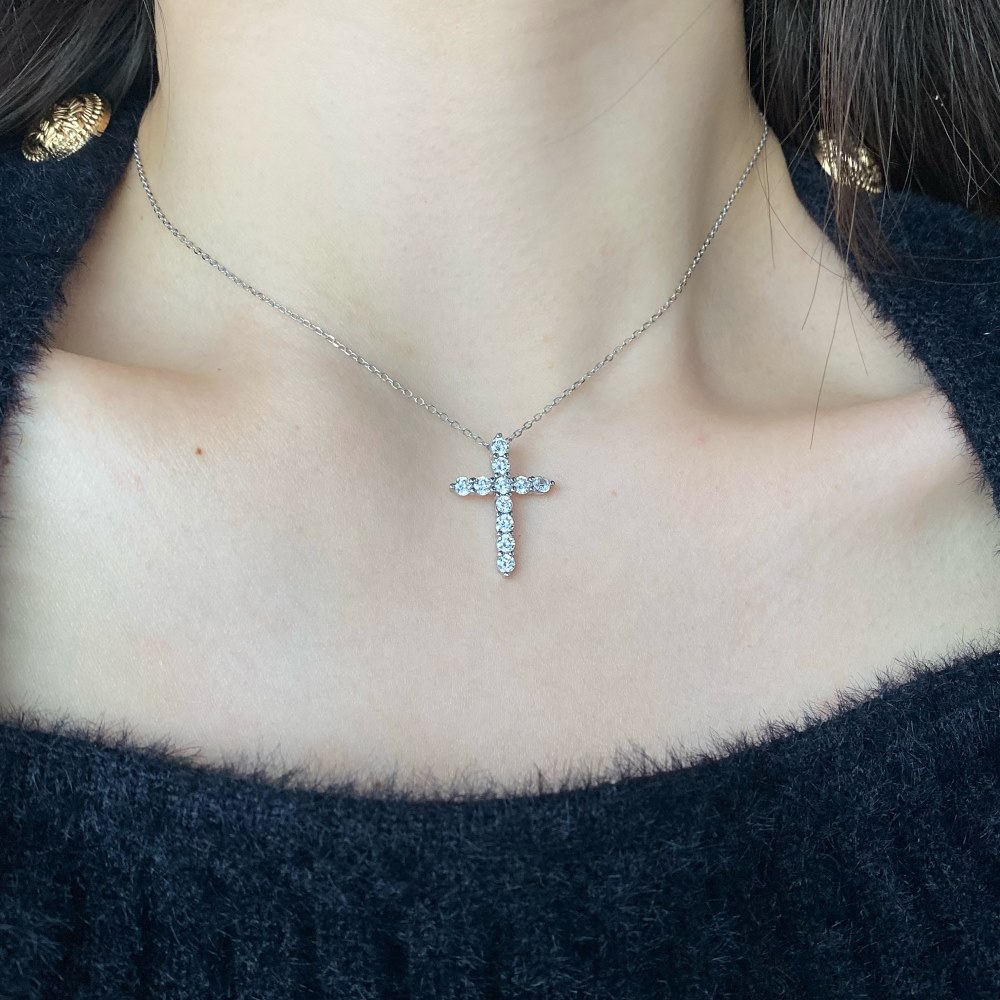 Daily Occasion 925 Sterling Silver Material 925 Sterling Silver Zircon Inlay Cross Pendant Necklace