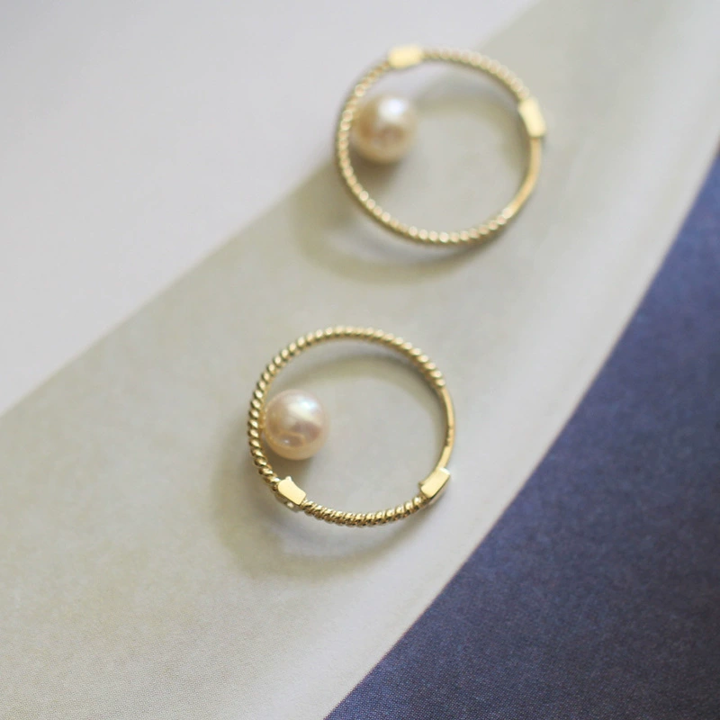 Чистое золото 9K серьги кольцо твист пресноводный жемчуг уха пряжки японский и корейский нишевый дизайн элегантные серьги для женщин