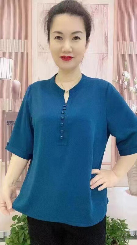 Summer three-quarter sleeve 2022 new T-shirt women's middle-aged and elderly top loose mom wear versatile slimming shirt Summer three-quarter sleeve 2022 new T-shirt women's middle-aged and elderly top loose mom wear versatile slimming shirt
