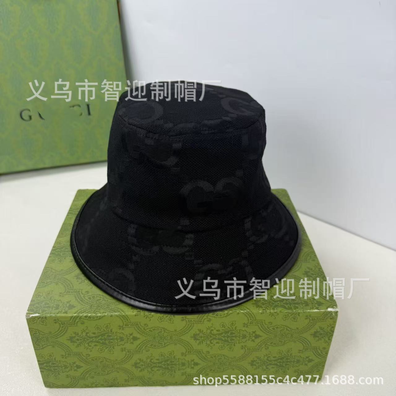 검은색