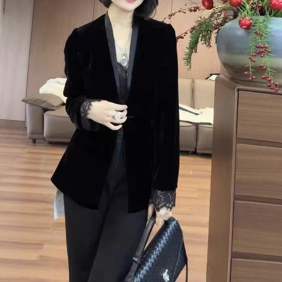 气质女神爆款西装真丝丝绒领口拼接醋酸袖口拼蕾丝➕提花里布外套|undefined