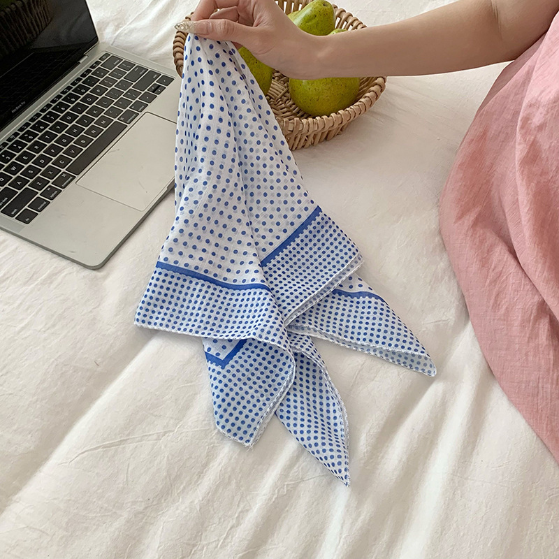 Pequeñas toallas cuadradas nuevas flores frescas coreanas simple estilo retro atmósfera sensación de pañuelo de seda bufandas decorativas