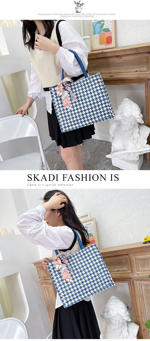 ~ New Korean ins waterproof mini checkered hand-held canvas bag, portable and small square bag for carrying out Application Scenario