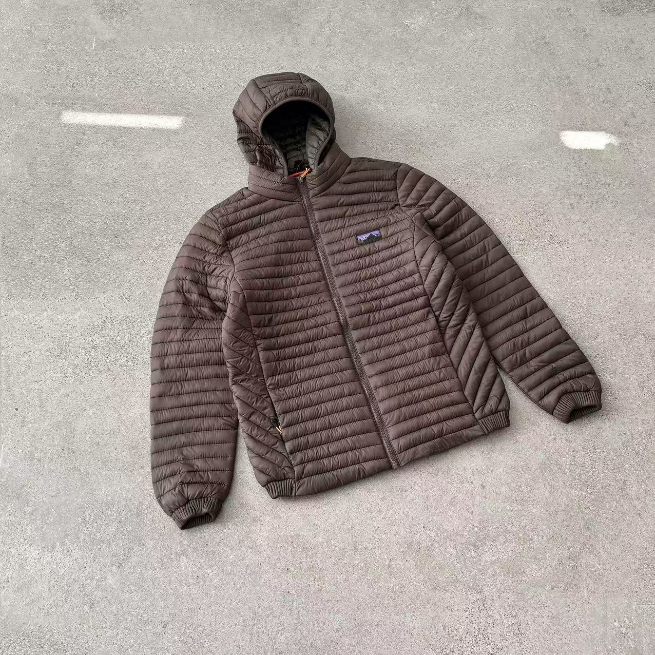 Spot 24 otoño e invierno ocio al aire libre, costillas ligeras y cálidas, chaqueta de algodón, chaqueta con capucha ligera y cómoda, chaqueta de algodón para hombres y mujeres