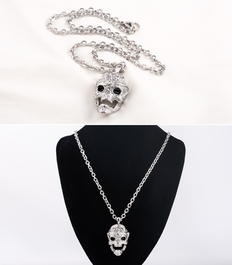 Titanium Steel Hip-Hop Geometric Skull Plating Pendant Necklace display picture 1