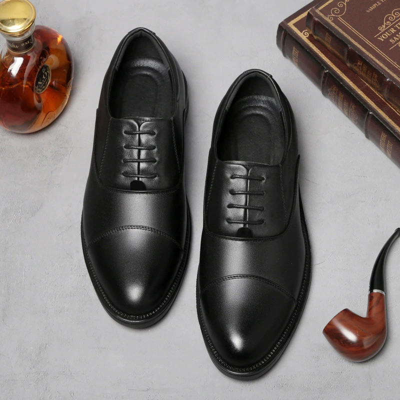 Новые мужские деловые кожаные туфли с трехстрочным дизайном, изготовленные из телячьей кожи, подходящие для собеседований и официальной одежды, высококачественный повседневный универсальный деловой подарок.