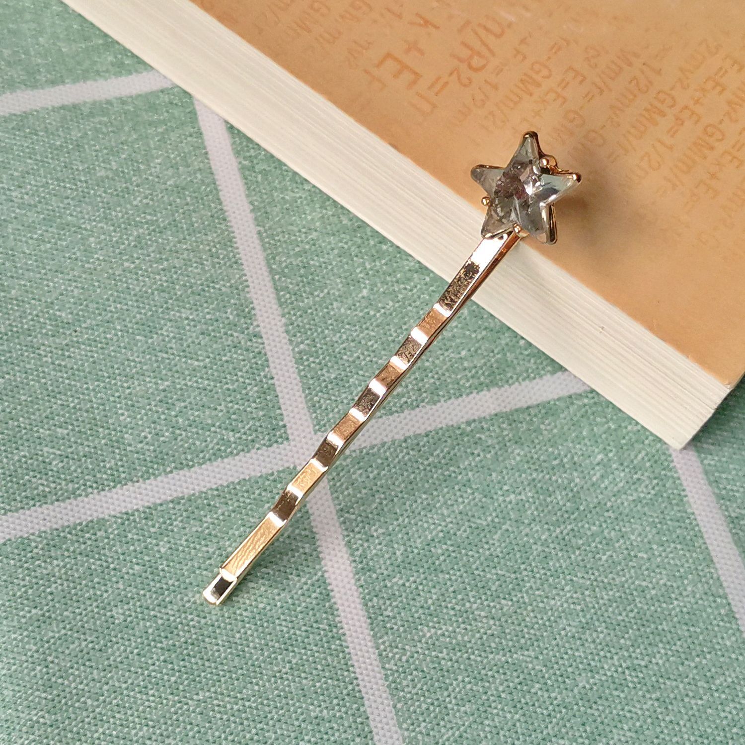 Moon, Flower Pattern Simple Style Moon Flower Metal Plating Artificial Pearls Rhinestones Hair Clip 1 Piece