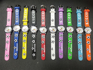 Children's cartoon football pattern watch 3D plastic tape primary school boys and girls gift watch factory wholesale