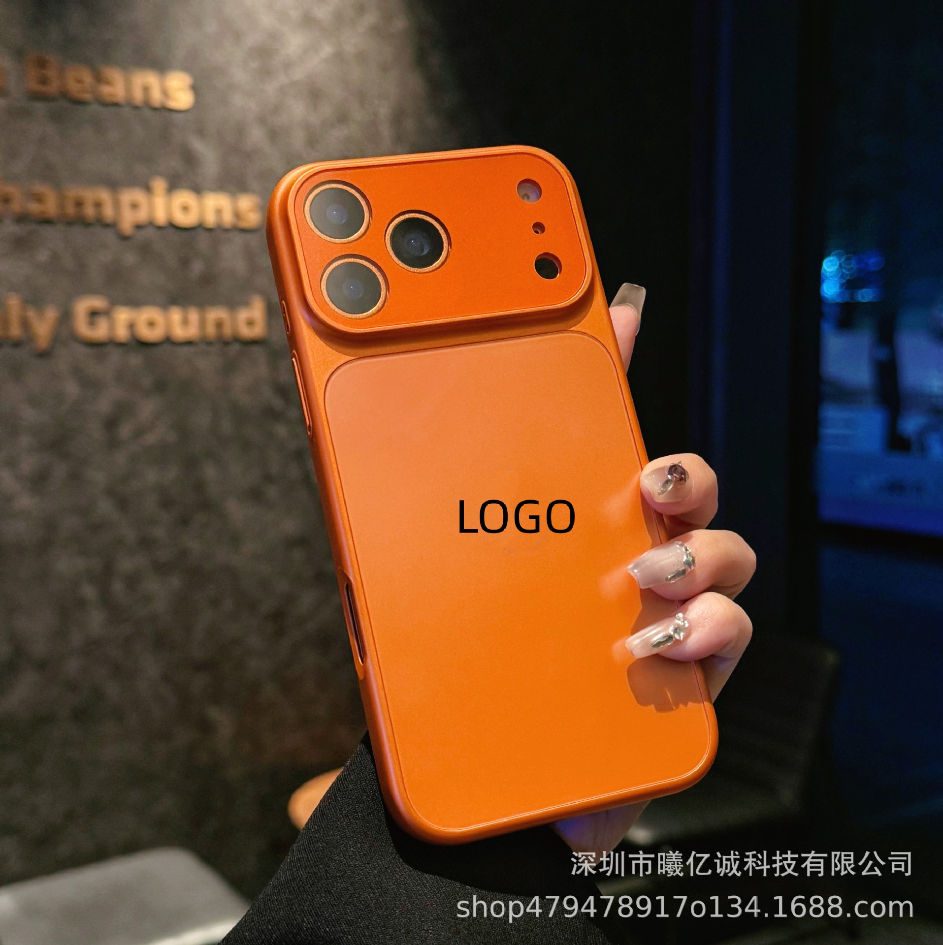 Защитный чехол Corning Instant Matte для Apple iPhone 17/16/15/14/13/12
