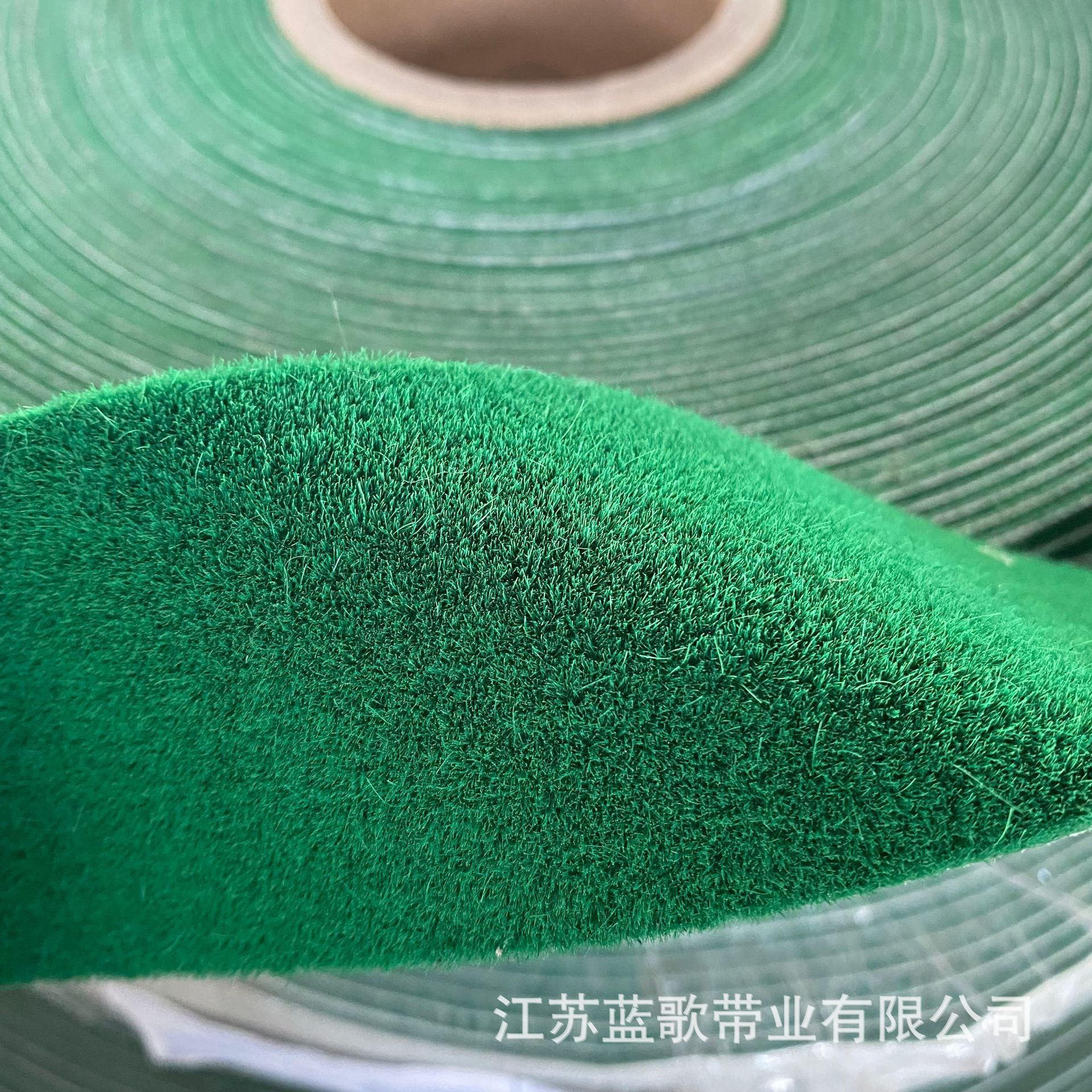 绿色绒带植绒糙面皮验布机包辊带打卷机粒面颗粒布防滑耐磨机械