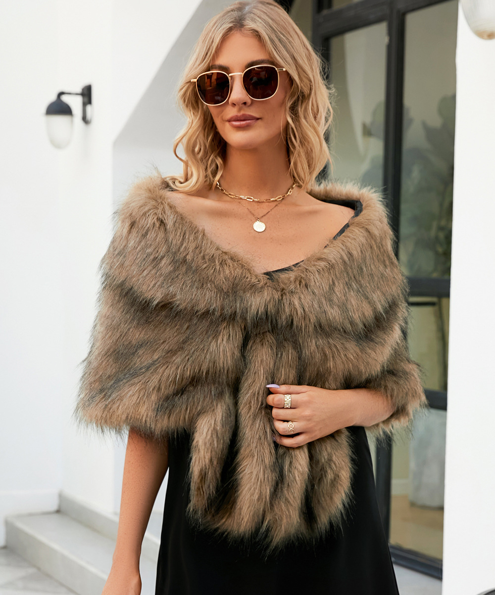 Women's Simple Style Solid Color Imitation Fur Spandex Acrylic Contrast Binding Shawl display picture 10