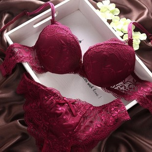��ϵ�Ը��ٽz�������Q�羳�W���۔nŮʿ�������b�S��ֱ�N���l