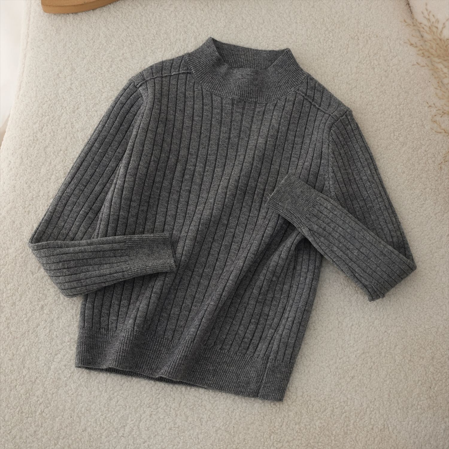 2025 otoño y invierno nuevo suéter de cuello medio alto para niños, hombres y mujeres con una camiseta de lana sólida