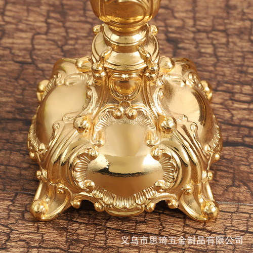 Manufacturer's new European style retro zinc alloy candle holder ornaments hotel home crafts candle holder