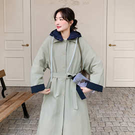 灰绿色韩版连帽保暖羽绒服女2026冬季新款90白鸭绒长款风衣派克服