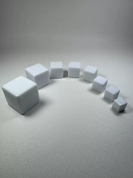 Right-Angle Six-Sided Blank Smooth Dice with Dimensions of 12mm, 14mm, 16mm, 18mm, 19mm, 20mm, 22mm, 25mm, 30mm