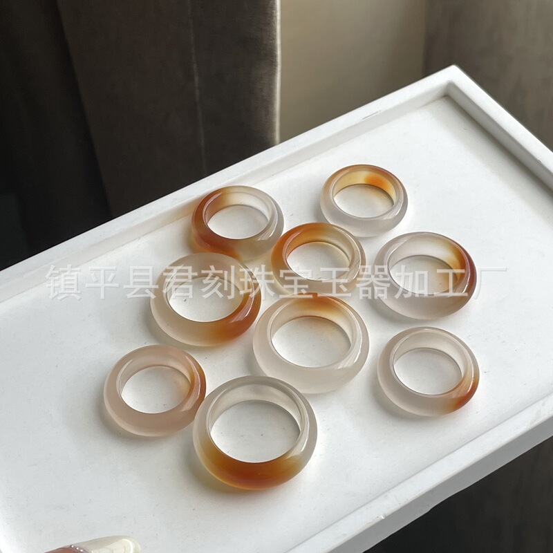 天然馬料瑪瑙玉髄指輪小紅書鴻運は最初の砂糖高氷透玉髄リング卸売りです。|undefined