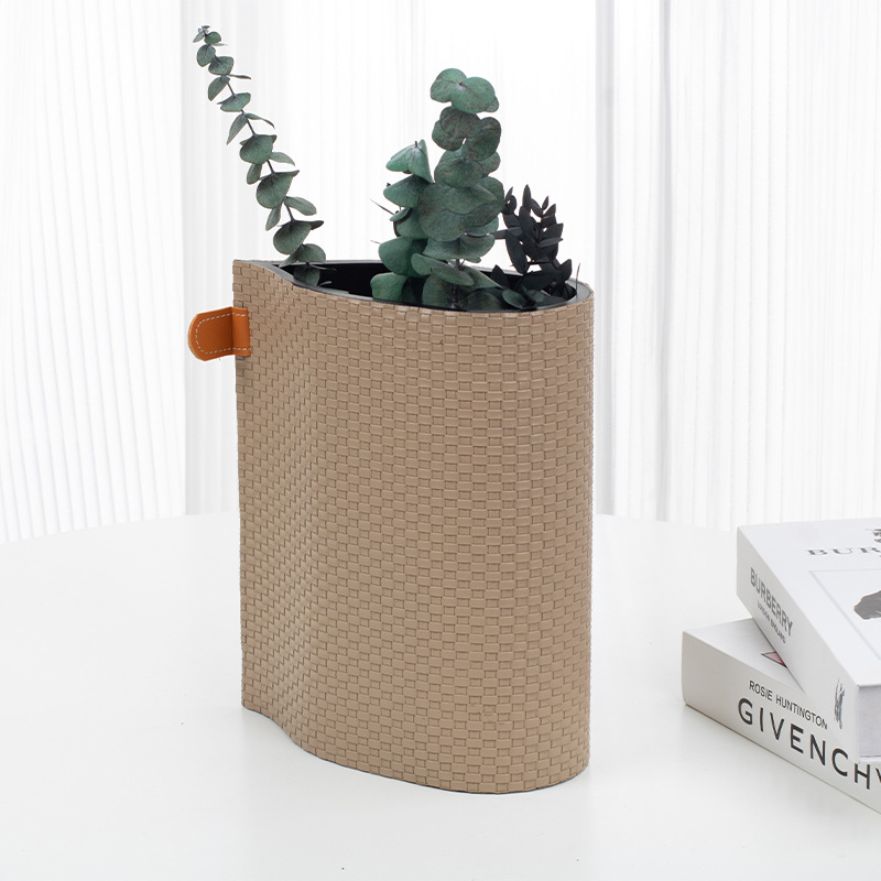 심플하고 가벼운 고급 금속 가죽 꽃병 장식품 거실 꽃꽂이 모델 룸 TV 테이블 장식 선물