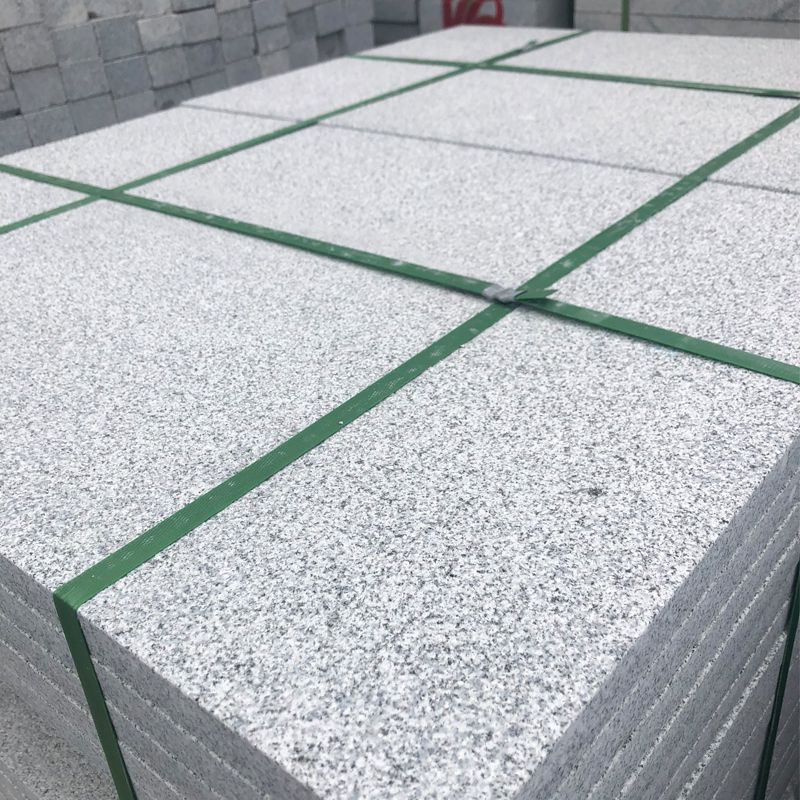 Бордюр гранитный 150x150x18