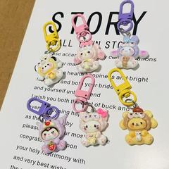 アニメの変装サンリオのキーホルダーが可愛いです。