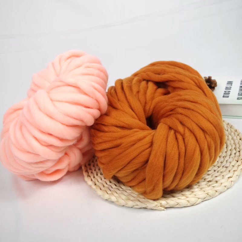 Korea Iceland wool super thick wool hat scarf wool thread hand-woven arm pet nest blanket thread wholesale