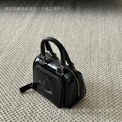 西太后包包浮雕土星油蜡皮手提包牛皮复古保龄球包斜挎包文艺国风