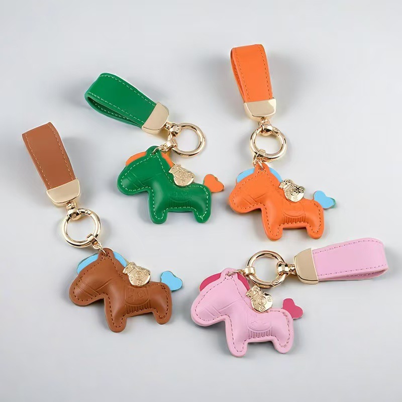 Werden Sie schnell reich, süßer Pony-Schlüsselanhänger, Anhänger, Paar, Leder, Cartoon-Ornament, exquisiter Rucksack, kleines Geschenk_voghion.com