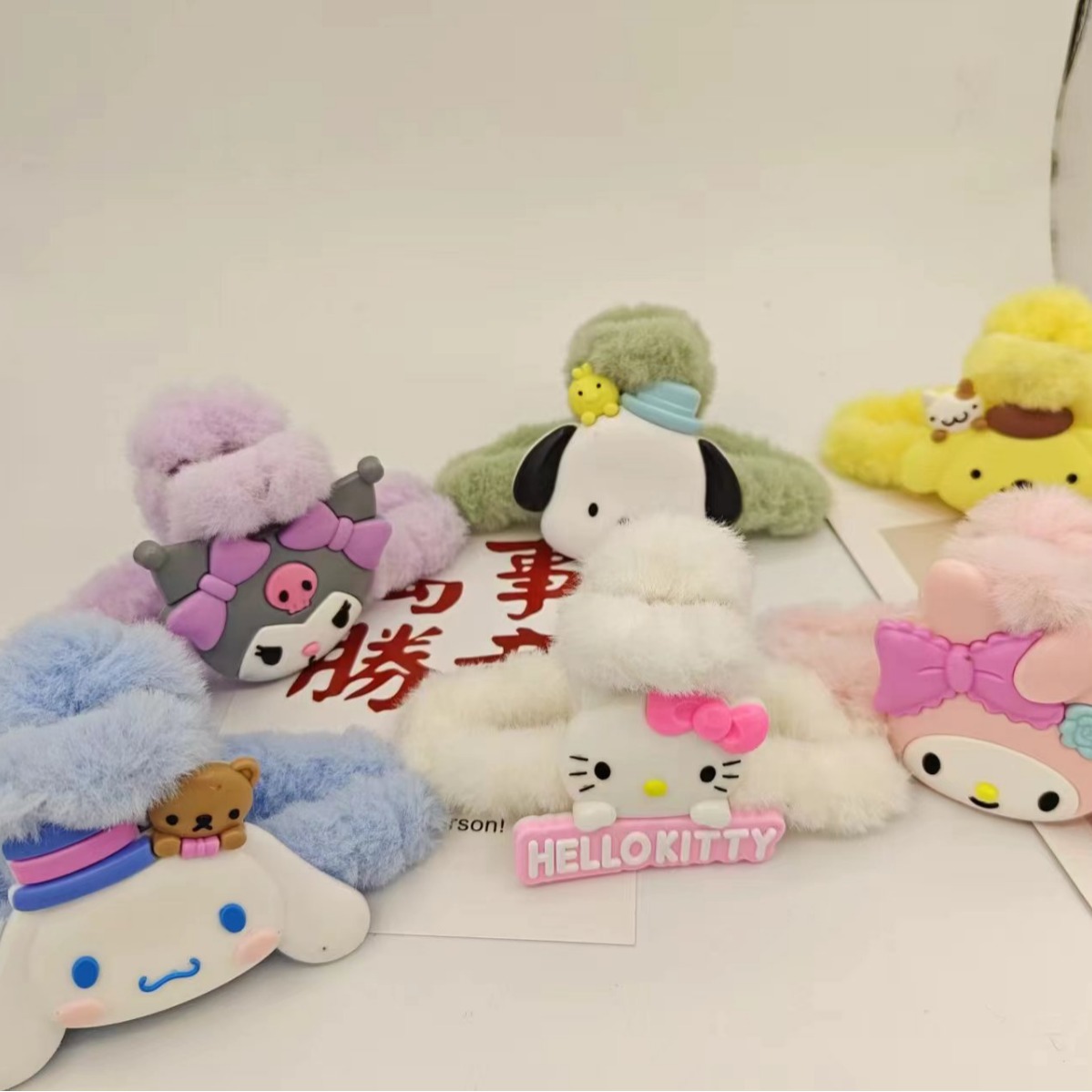 El clip de tiburón en línea es famoso. Clip de dibujos animados femeninos. Jade Gui Perro Kulomi. Estudiante detrás de la cabeza. Clip de pelo.