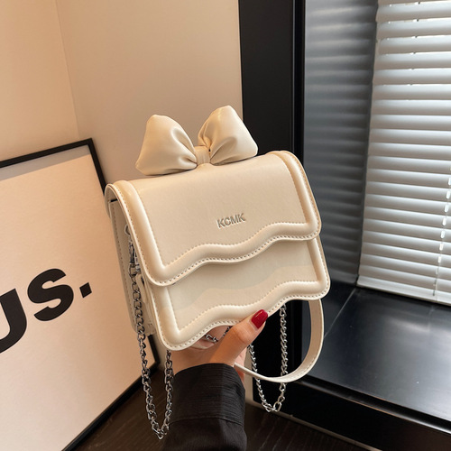 Versatile Instagram chain bag for women,  new model trendy fashion small square bag, high-end sense bow tie minority crossbody bag
