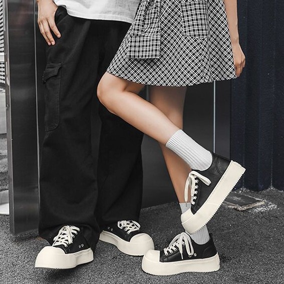 Black Thick-soled Height-increasing Casual Board Shoes 2025 Spring Big Head Kid Same Leather Shoes Lovers Board Shoes