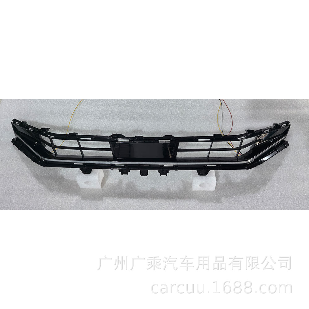 Aplicable a 24 Toyota Camry Sport Luz de red media Luz de conducción diurna Luz de flujo de dirección Luz de niebla delantera