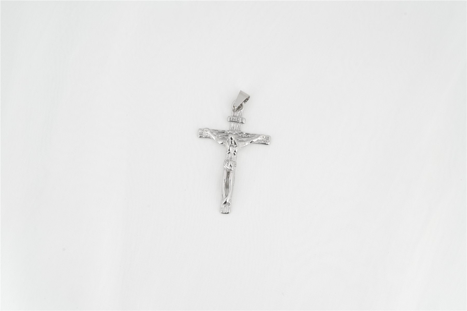Cross Pendant Necklace Image 3