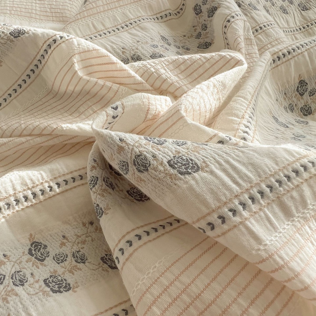 Jogo de roupa de cama em algodão jacquard minimalista estilo fresco_voghion.com