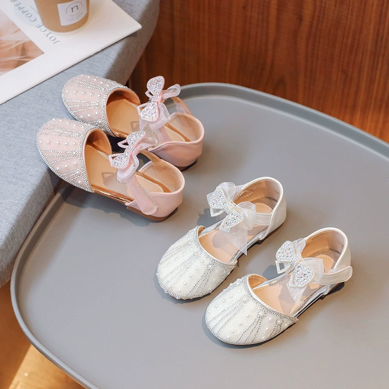 Туфли принцессы для девочек, новинка лета 2024, новинка лета для девочек, нескользящие детские модные полусандалии на мягкой подошве со стразами и бантом