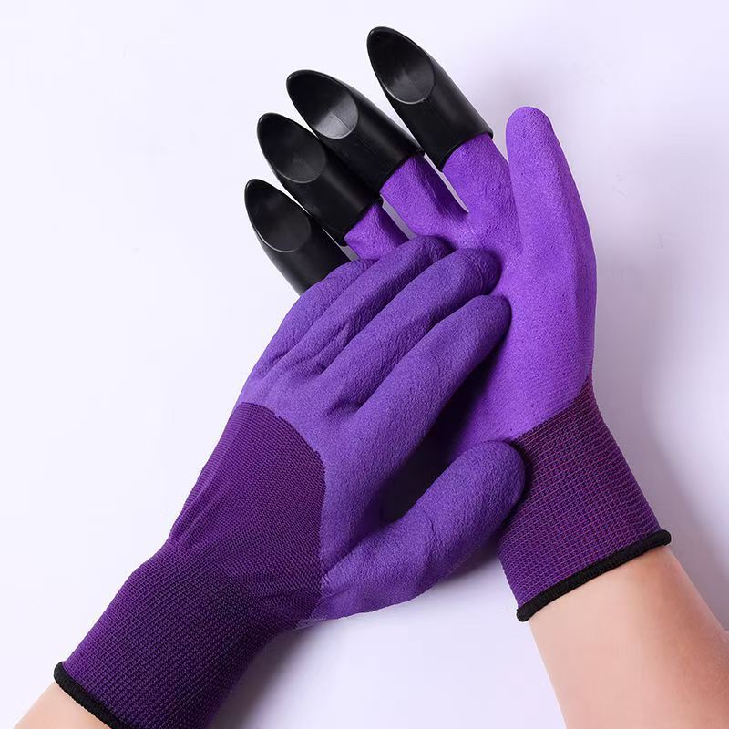 발톱이 있는 보라색 오른손