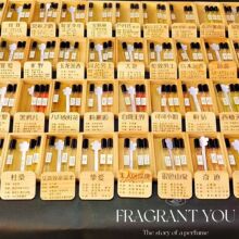 ��ˮС��10ml�ɿ�С��ε�{���fƬҹ�еؔ���Ůʿ��ˮ�־���ˮ���l