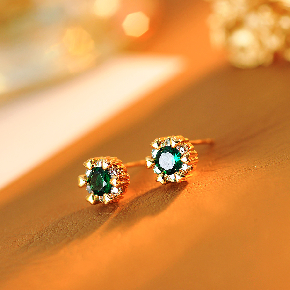 Pendientes de botón con perla y circonita para mujer elegantes_voghion.com